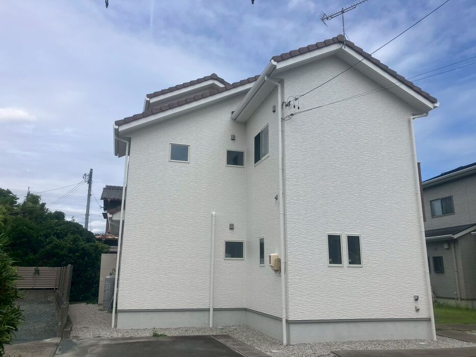 画像10996：浜松市中央区下石田町で外壁塗装（シリコン）・屋根カバー工法（IGスーパーガルテクト）で施工！
