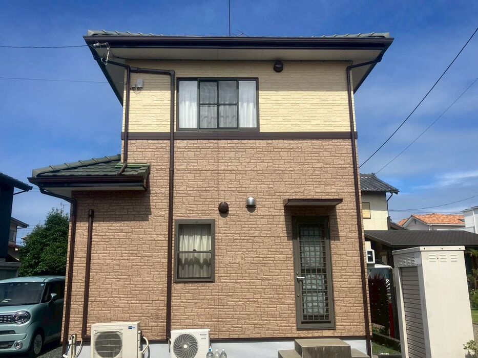 画像11008：浜松市中央区下石田町で外壁塗装（シリコン）・屋根カバー工法（IGスーパーガルテクト）で施工！