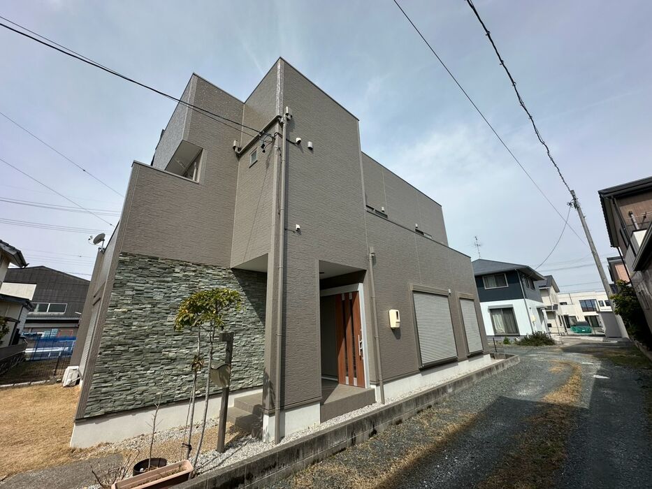 画像5811：浜松市中央区下石田町で外壁塗装（シリコン）・屋根カバー工法（IGスーパーガルテクト）で施工！