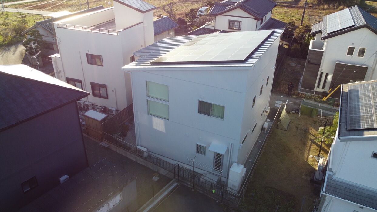 画像9697：浜松市中央区下石田町で外壁塗装（シリコン）・屋根カバー工法（IGスーパーガルテクト）で施工！