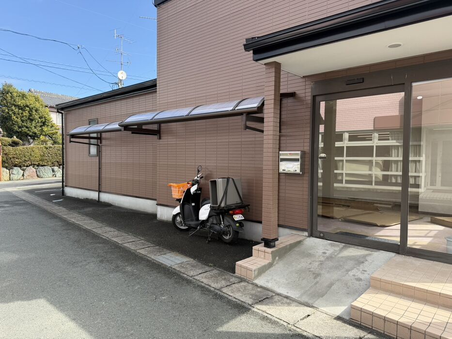 画像9762：浜松市中央区下石田町で外壁塗装（シリコン）・屋根カバー工法（IGスーパーガルテクト）で施工！